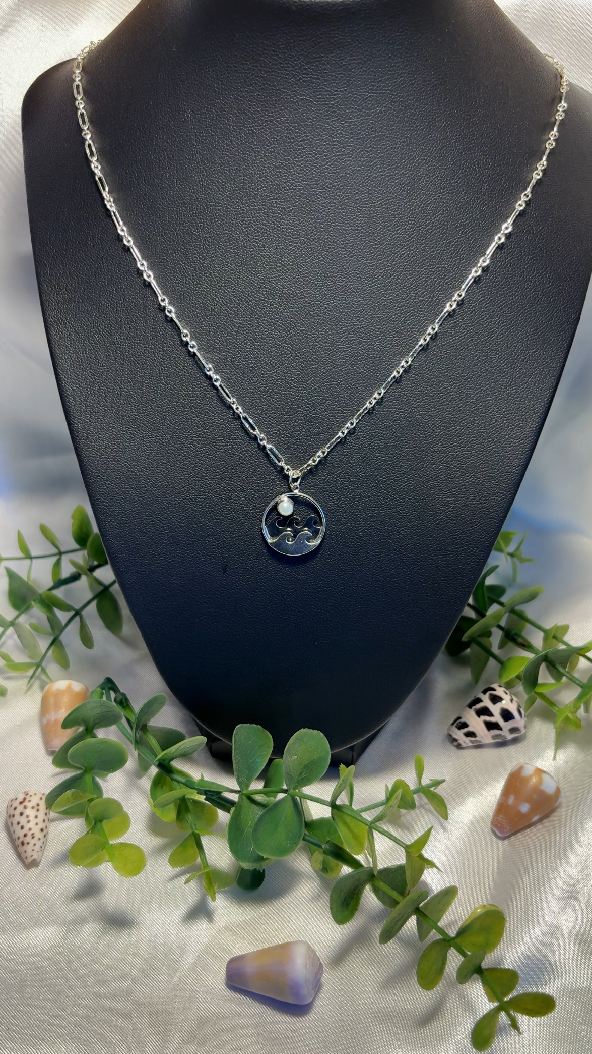 Nalu & Freshwater Pearl Necklace