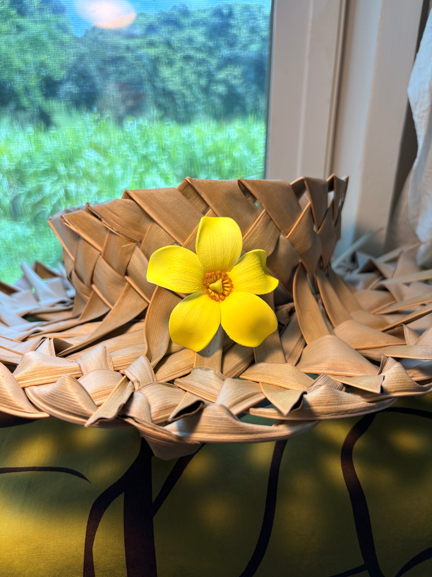 Puakenikeni Hybrid Foam Flowers with Stem (2.82")