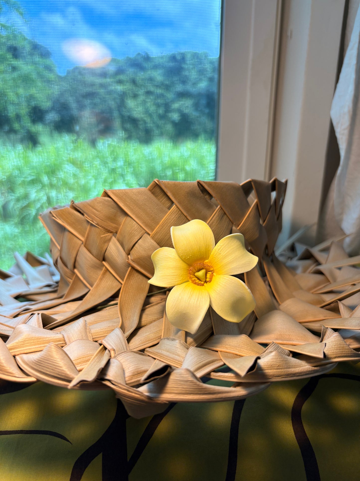 Puakenikeni Hybrid Foam Flowers with Stem (2.82")