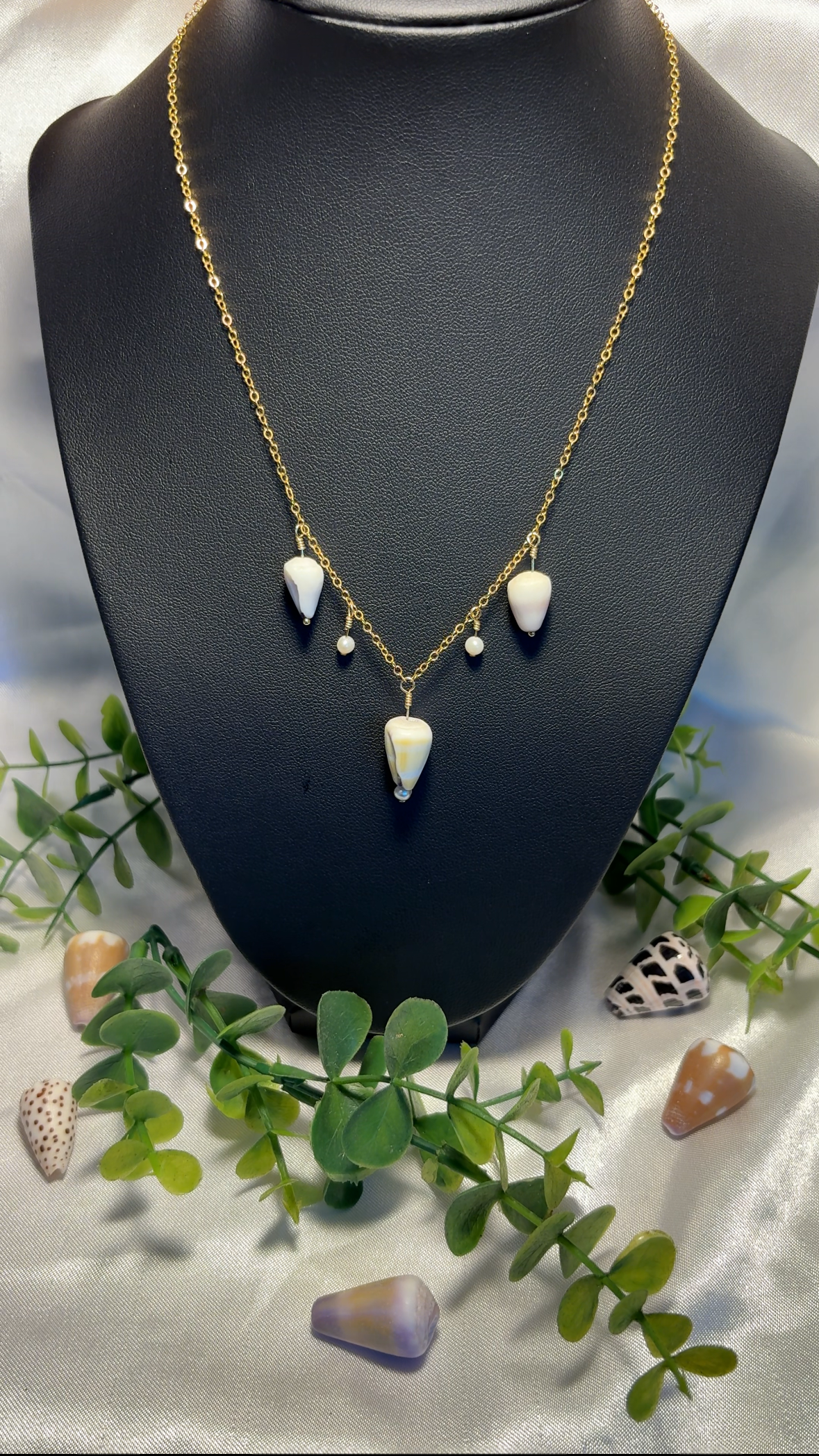 Mini Coneshell & Freshwater Pearl Charm Choker/Necklace