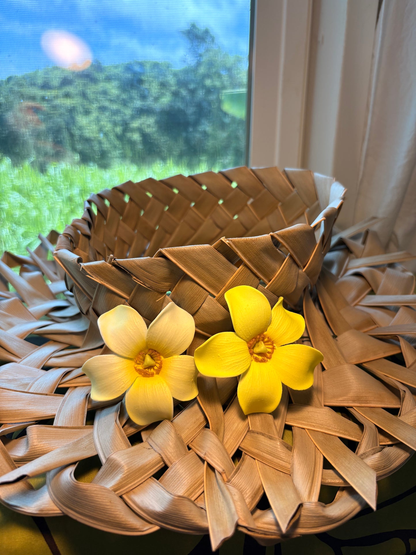 Puakenikeni Hybrid Foam Flowers with Stem (2.82")